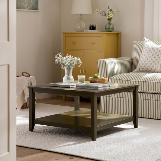 Table basse carrée Oakham 32, Olive Grove
