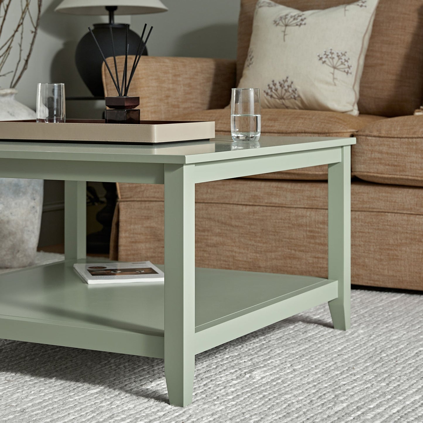 Table basse carrée Oakham 32, sauge du désert
