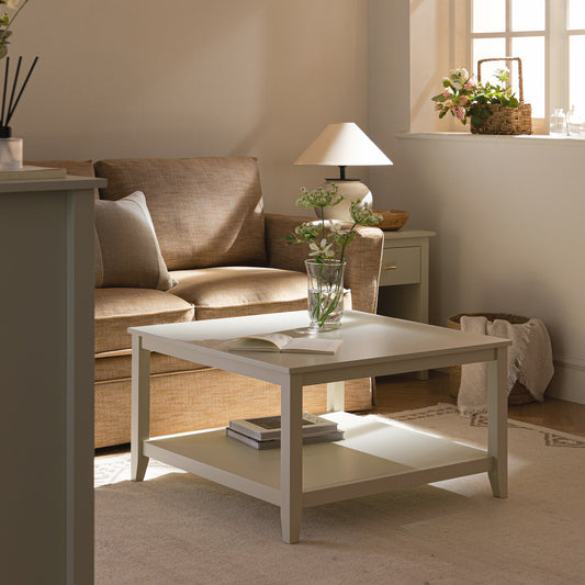 Table basse carrée Oakham 32, blanc ombré
