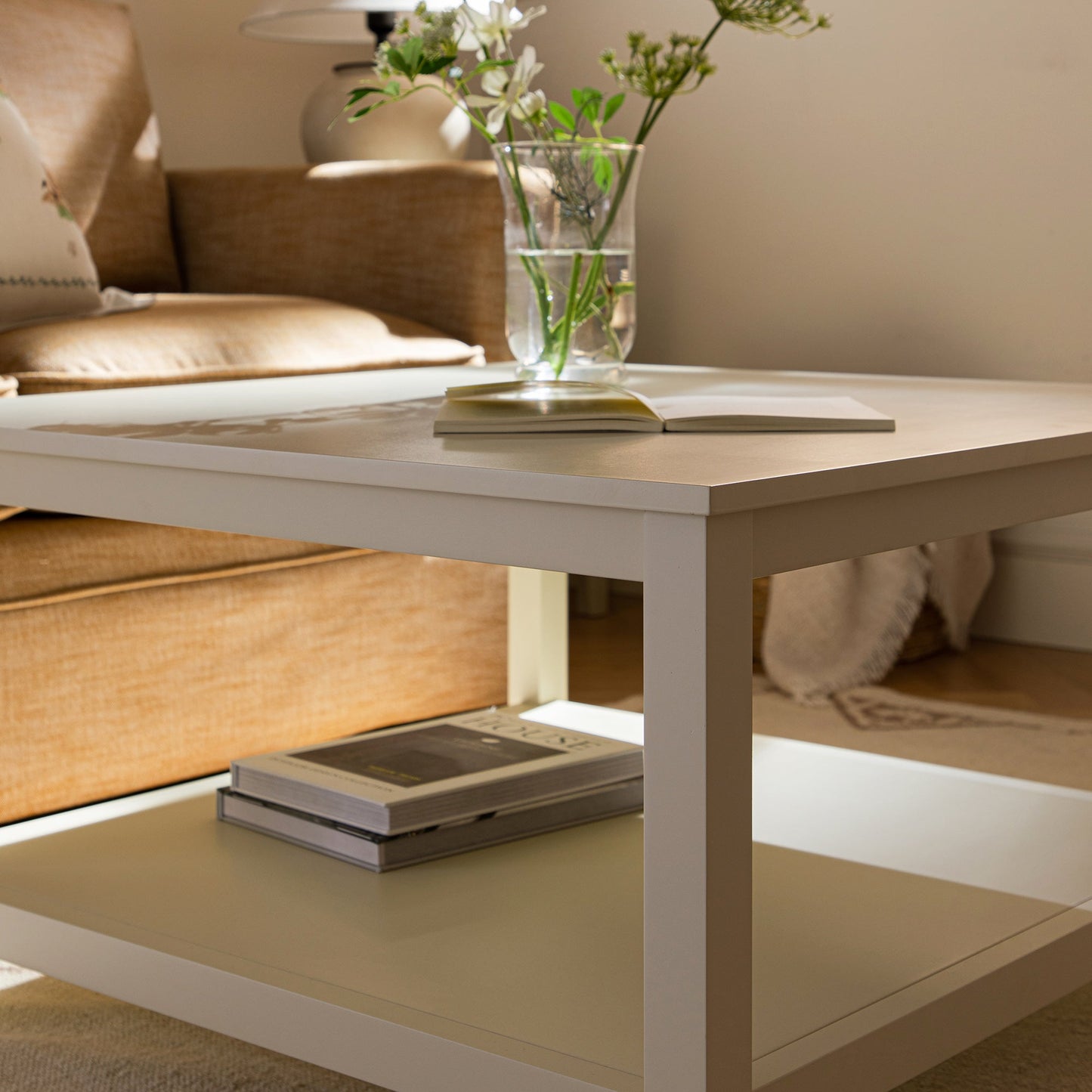 Table basse carrée Oakham 32, blanc ombré