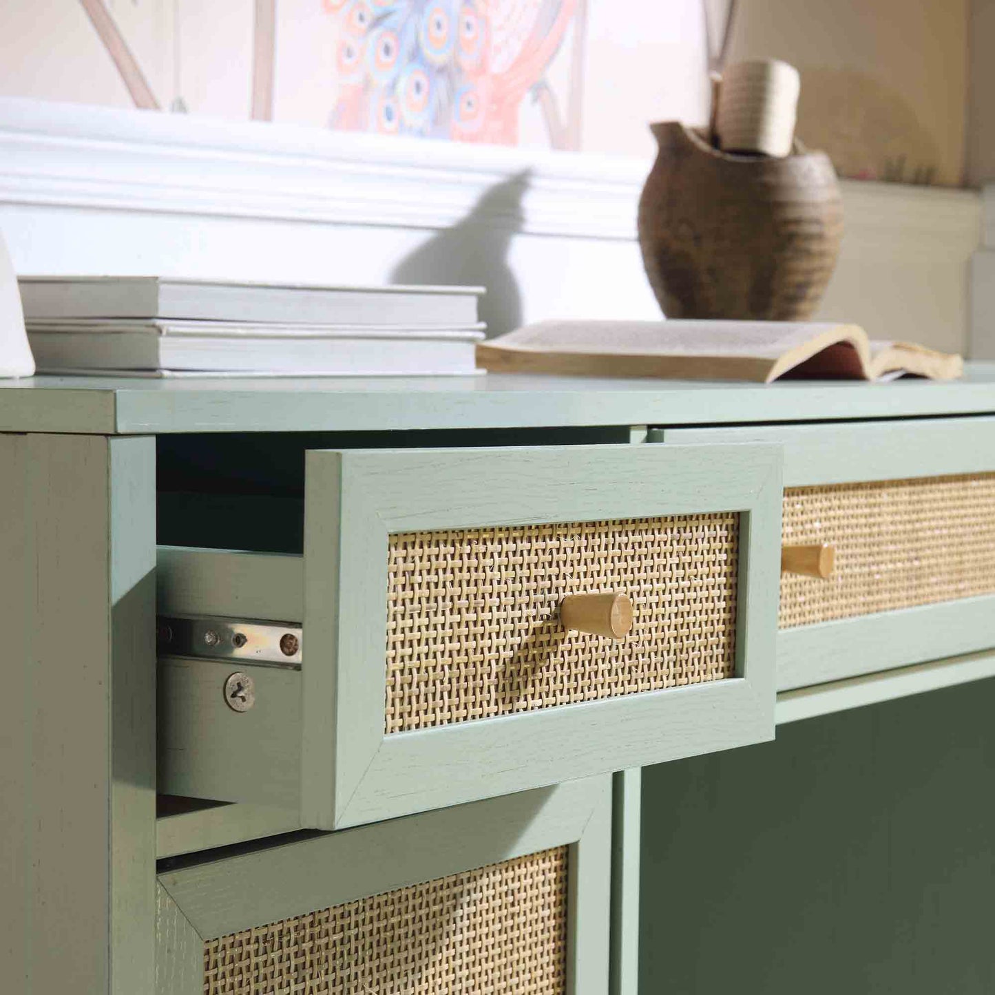 Bureau 3 tiroirs en rotin tressé Frances, menthe