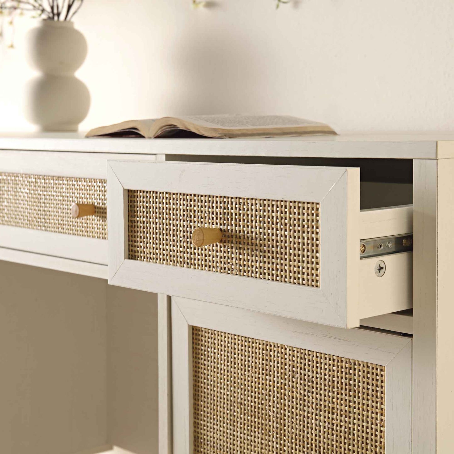 Bureau 3 tiroirs en rotin tressé Frances, blanc