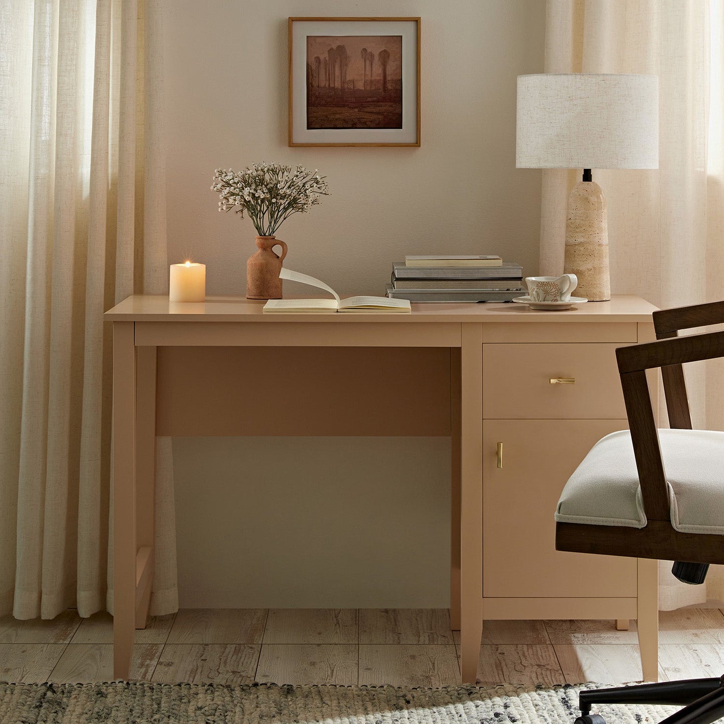 Bureau Oakham, rose nude