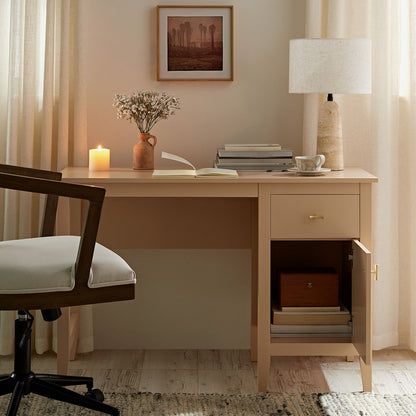Bureau Oakham, rose nude