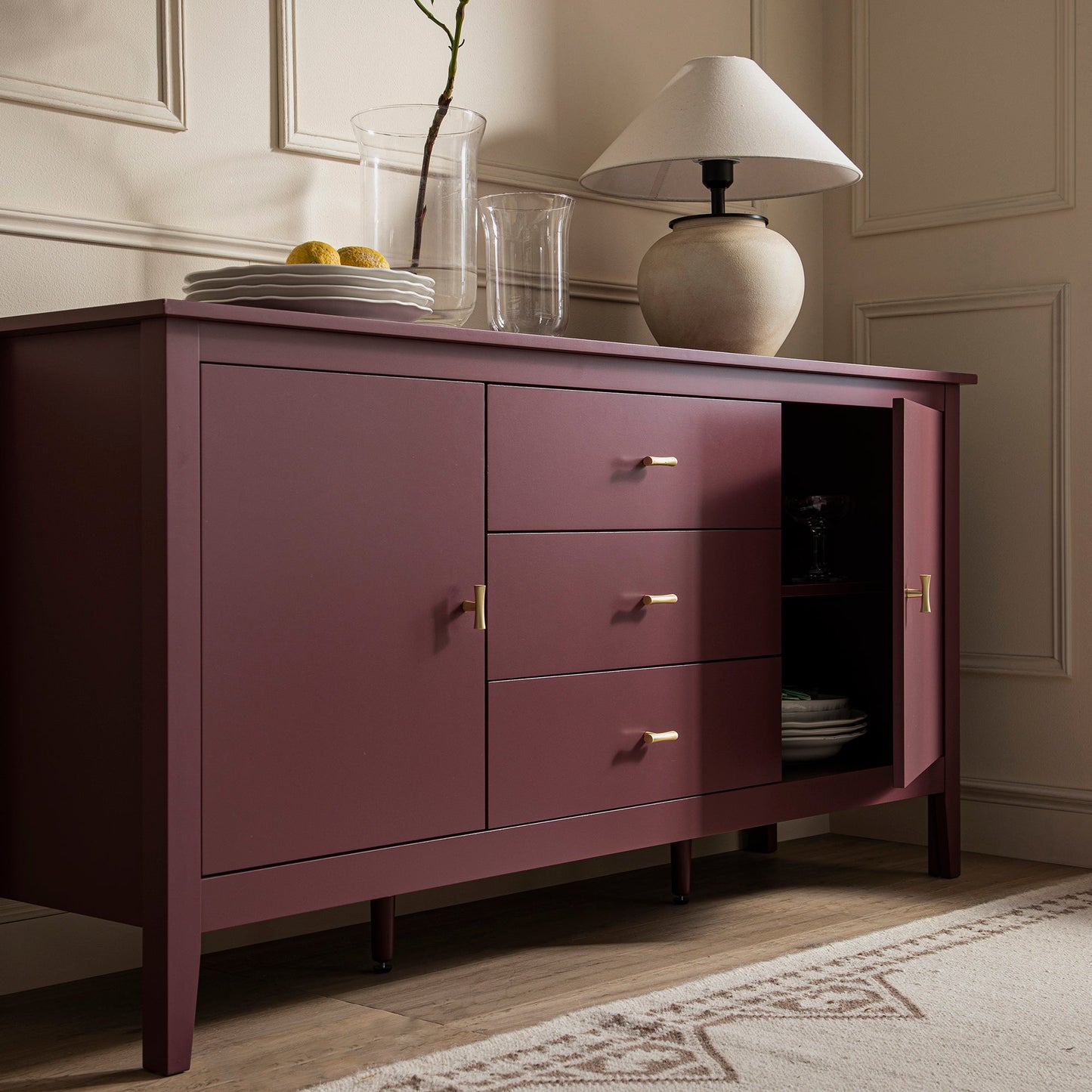 Buffet large Oakham avec tiroirs, cerisier sauvage