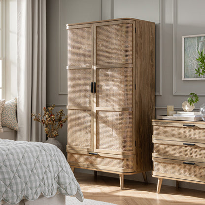 Armoire double courbée en rotin Izzy, naturel