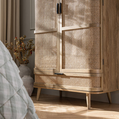 Armoire double courbée en rotin Izzy, naturel
