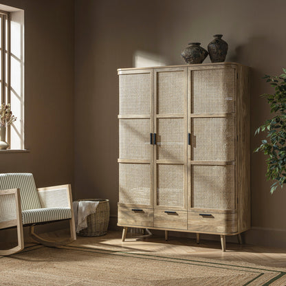 Armoire triple courbée en rotin Izzy, naturel