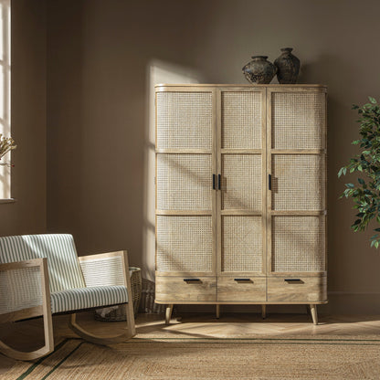 Armoire triple courbée en rotin Izzy, naturel