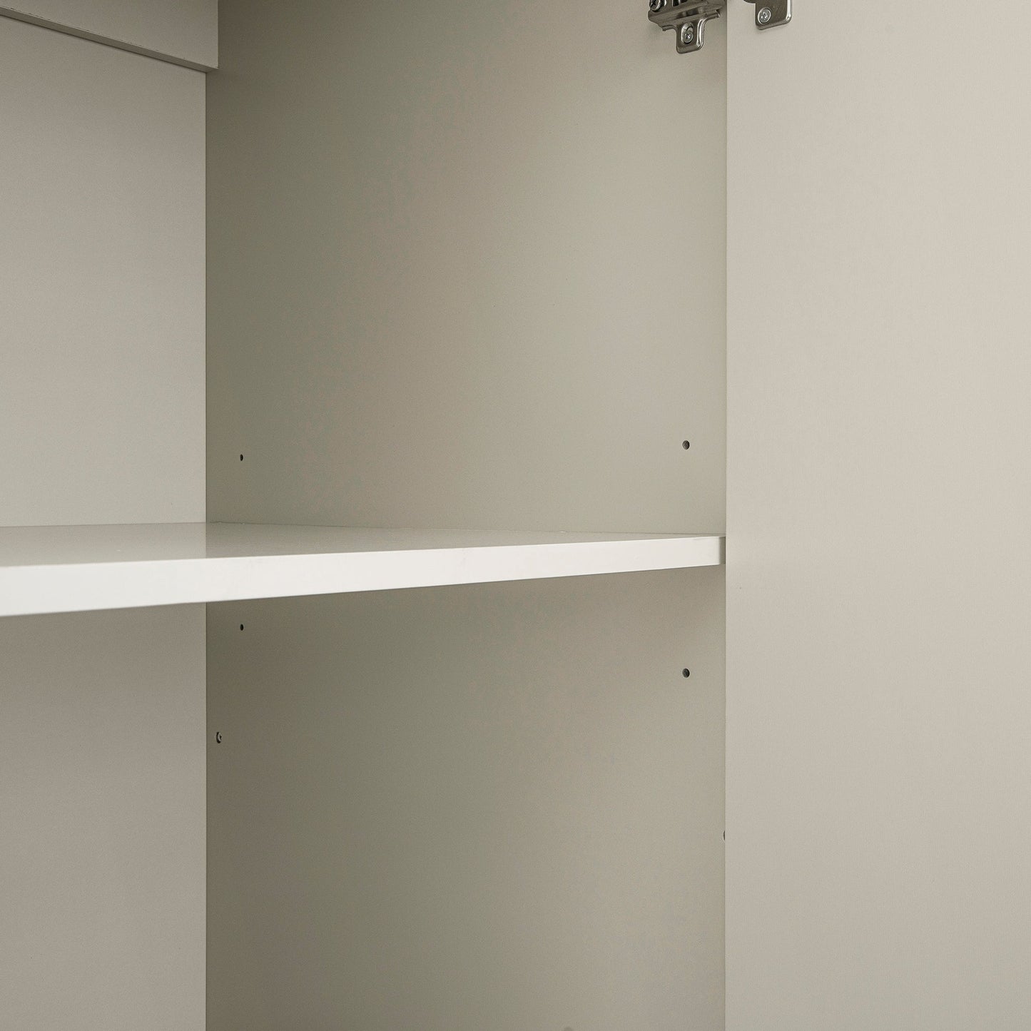 Placard triple Oakham, blanc ombragé