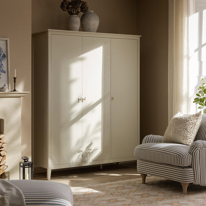 Placard triple Oakham, blanc ombragé