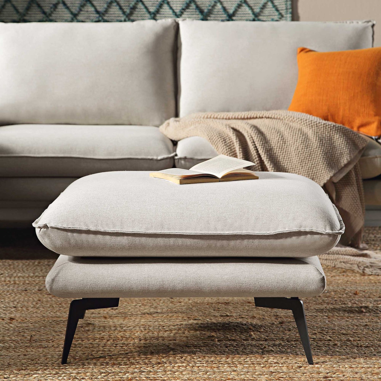Repose-pieds en tissu Obriel avoine