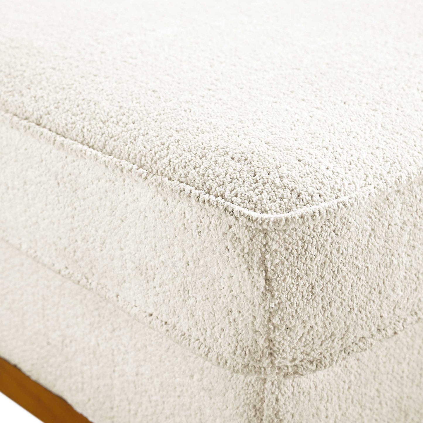 Repose-pieds de rangement en tissu bouclé beige Dipley