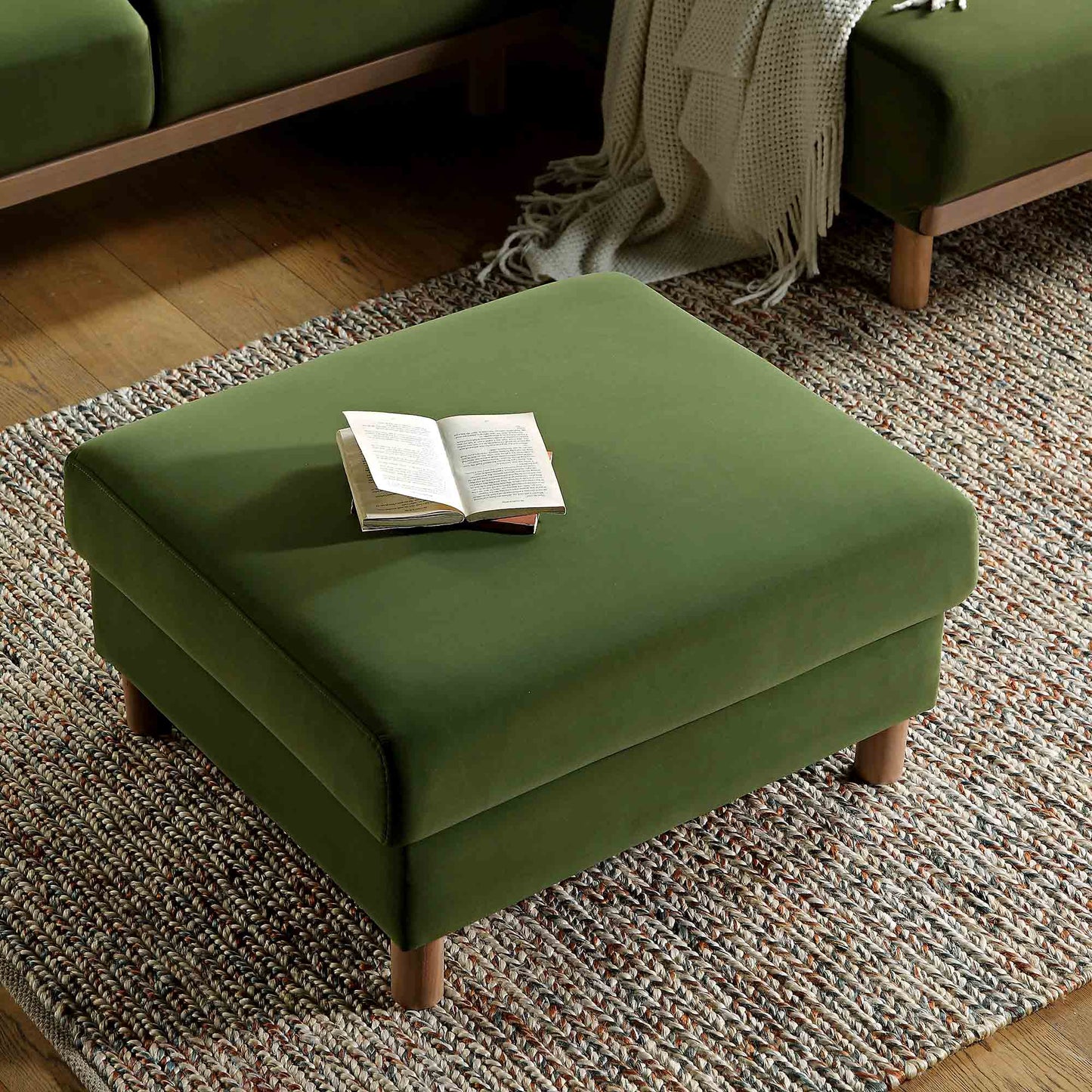 Pouf de rangement en velours vert fougère Timber