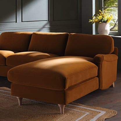 Canapé Daphnis en velours cannelle, canapé Grande Chaise longue orienté à droite
