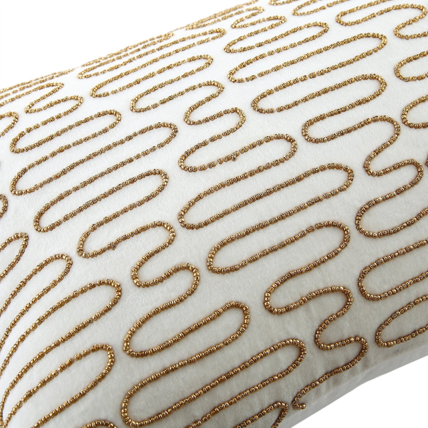 Oreiller en velours perlé à la main Allegra de la collection Luxe