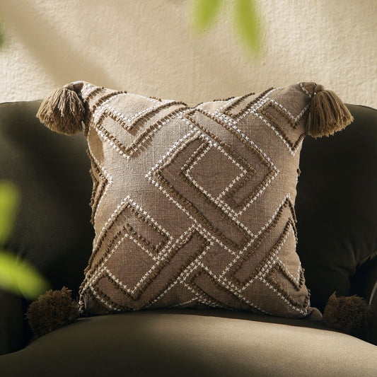 Coussin au point de croix Andes de la collection Boho