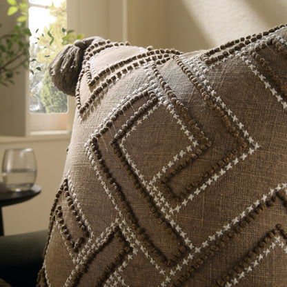 Coussin au point de croix Andes de la collection Boho