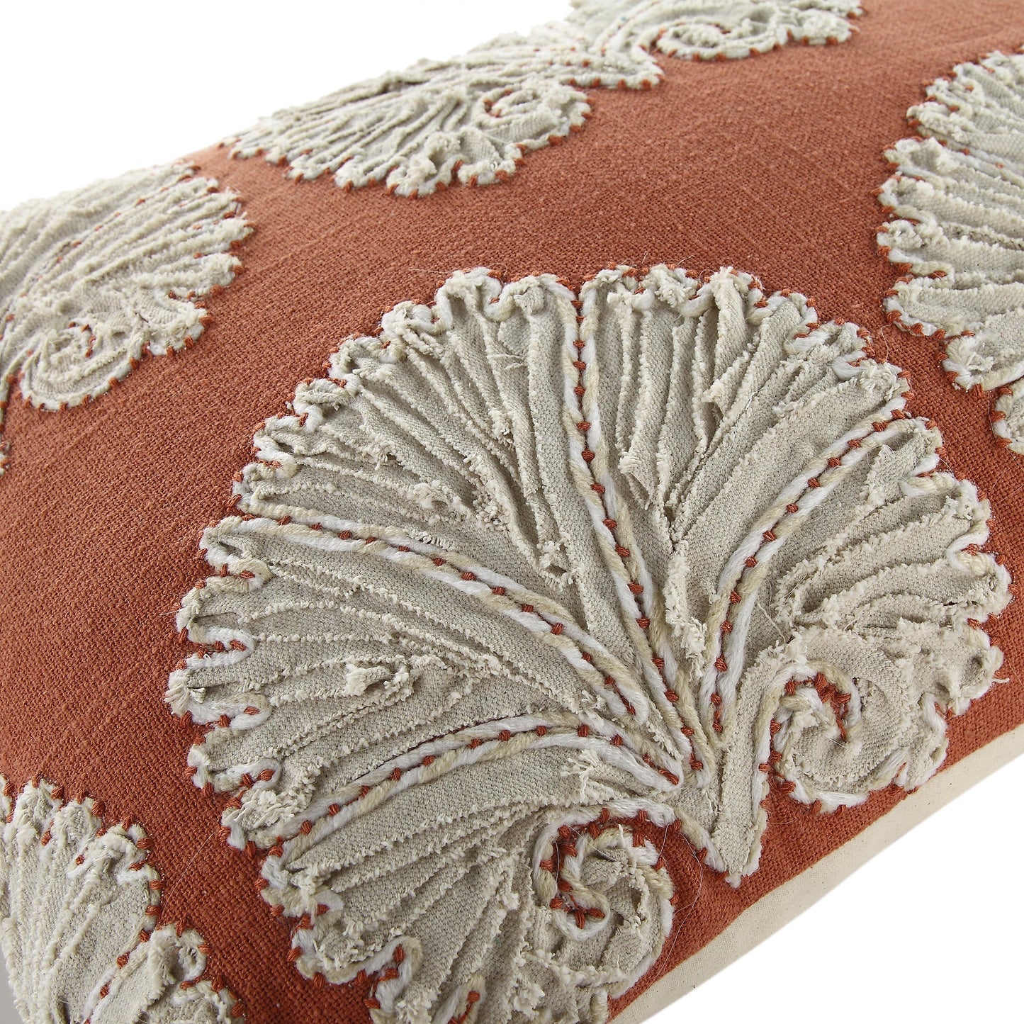 Aubrey Collection Coussin à appliqué à motif Suzani