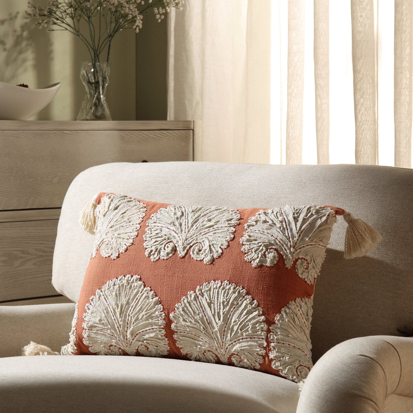 Aubrey Collection Coussin à appliqué à motif Suzani