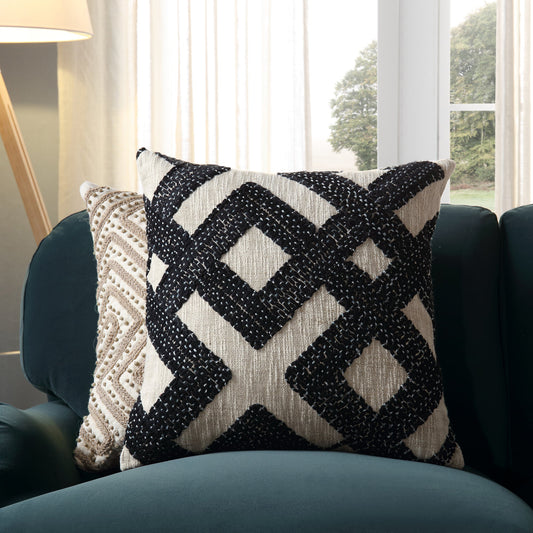 Coussin géométrique brodé monochrome Baja