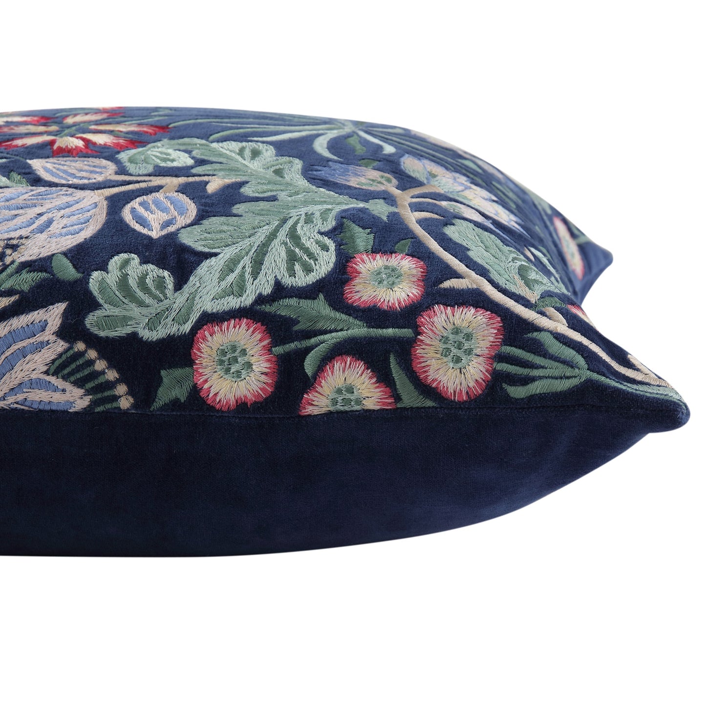 Coussin brodé à la main en velours bleu nuit de la collection Botanica