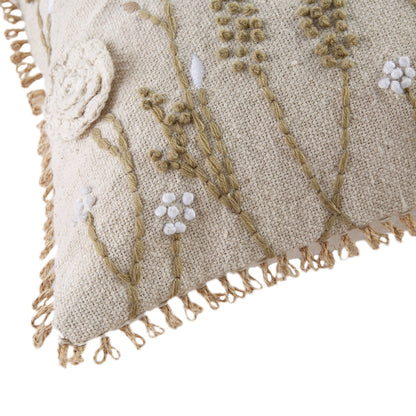 Coussin carré brodé à la main en dentelle de jute au crochet Delilah