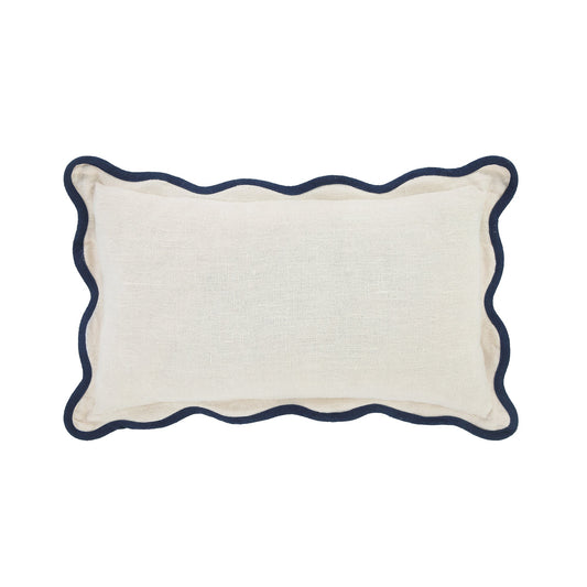 Coussin rectangulaire festonné bleu de Prusse en lin Evie