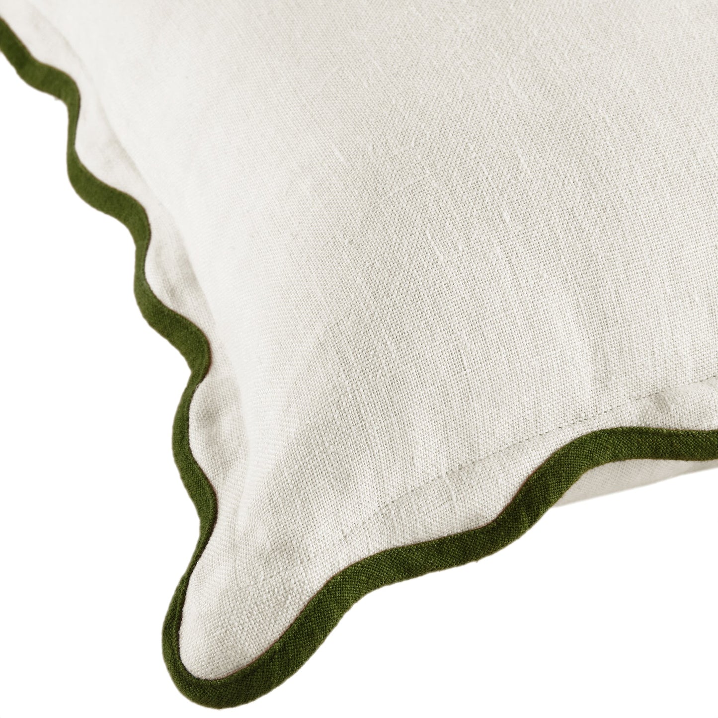 Coussin carré festonné vert cèdre en lin Evie