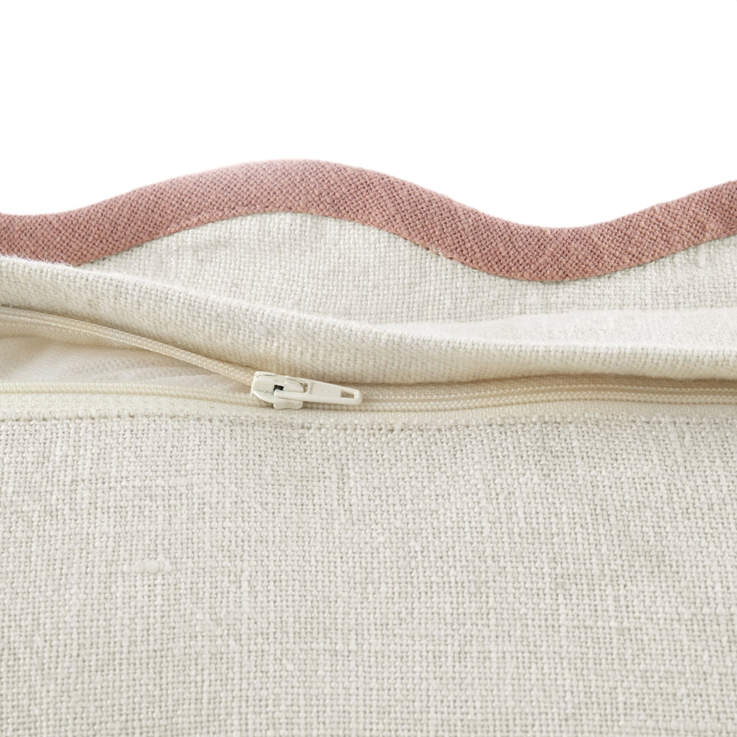 Coussin rectangulaire festonné rose poudré Evie Linen