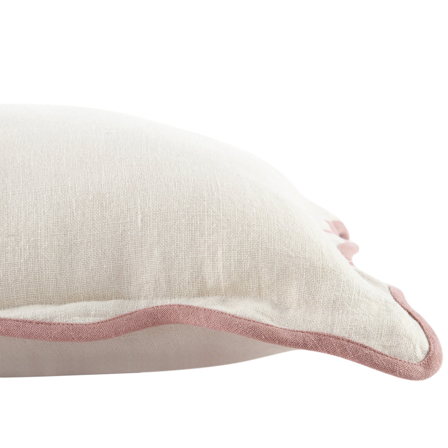 Coussin carré festonné rose poudré Evie Linen