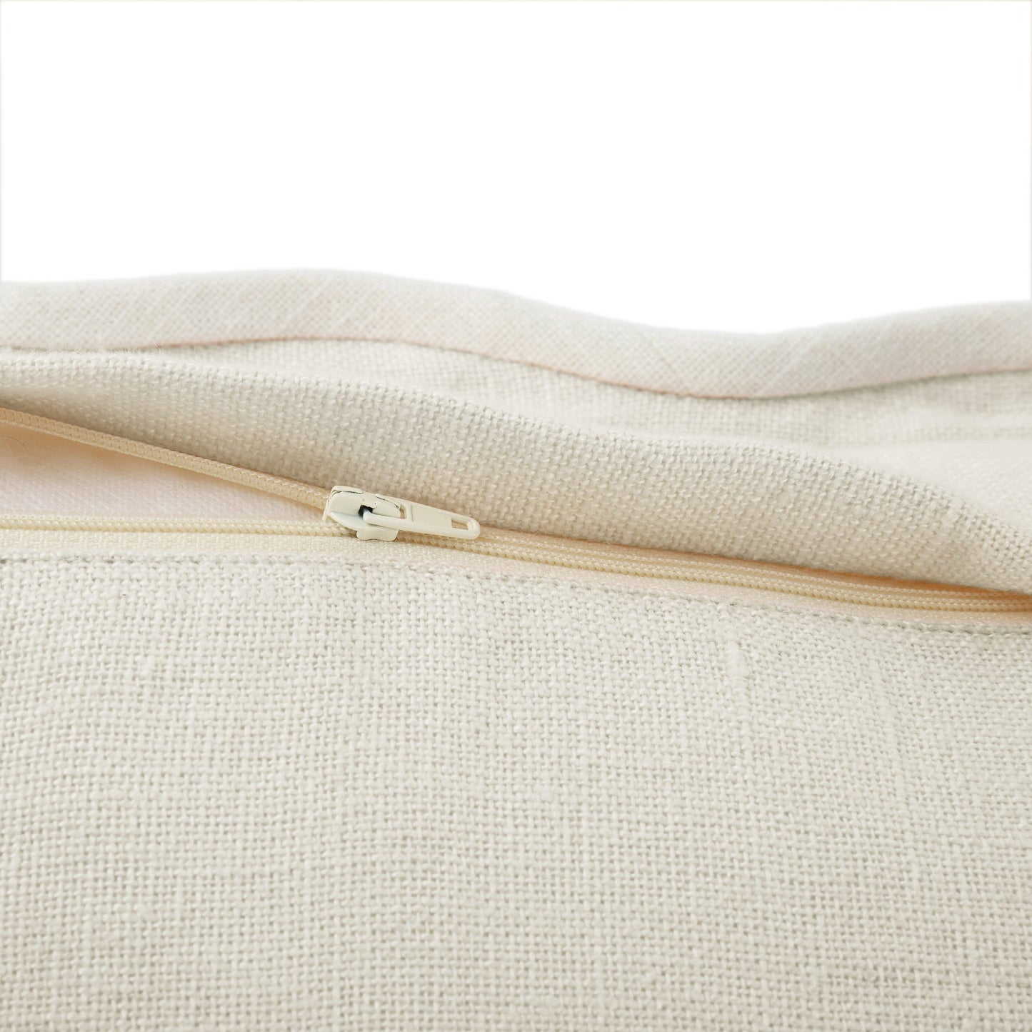 Coussin carré festonné blanc en poudre de lin Evie