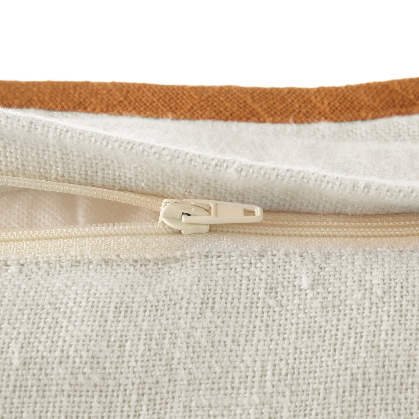 Coussin carré festonné en lin Evie caramel