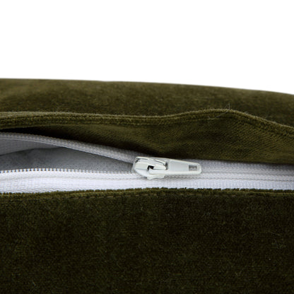 Coussin en velours de coton vert mousse perlé Greta de la collection Luxe