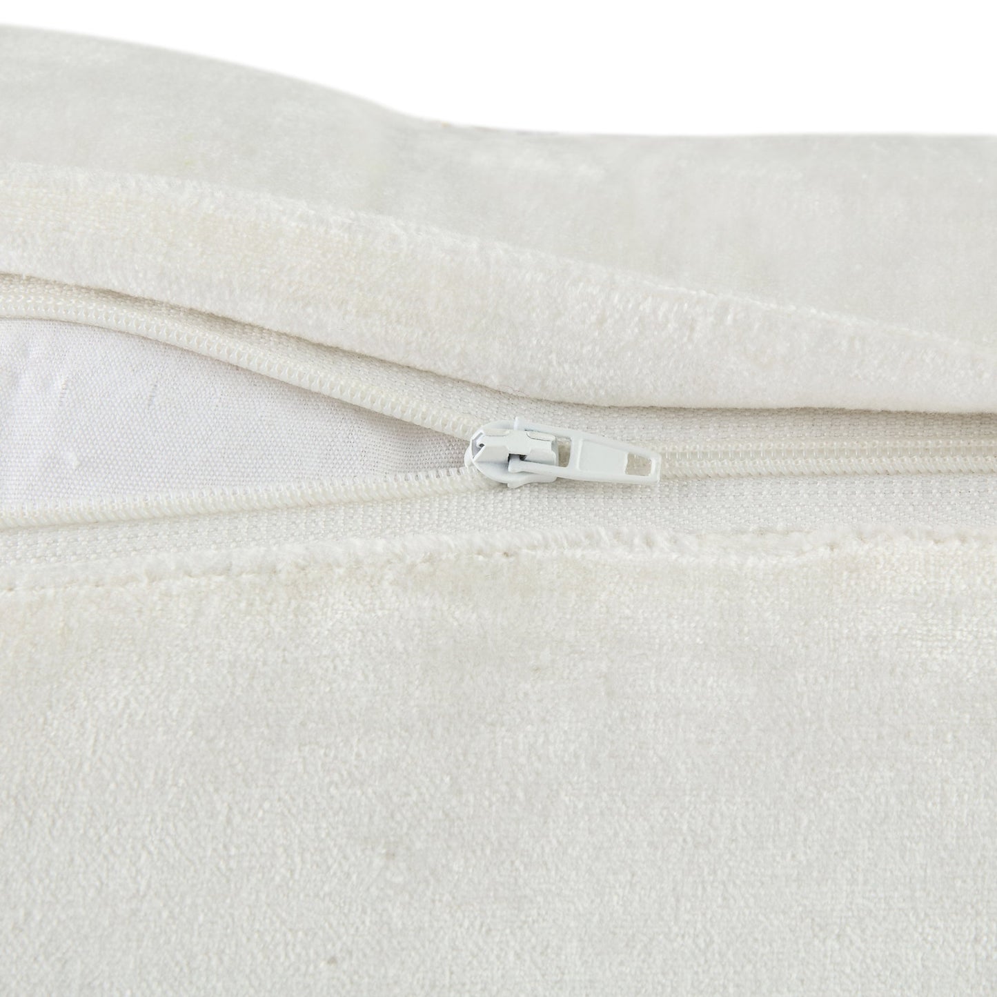 Coussin en velours perlé à la main Jasmine de la collection Luxe
