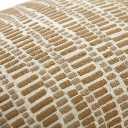 Coussin Maya en satin cousu de la collection Boho