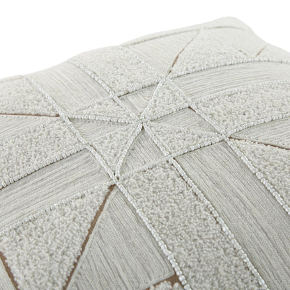 Coussin en patchwork Victoria Bouclé et perles faites à la main, collection Luxe