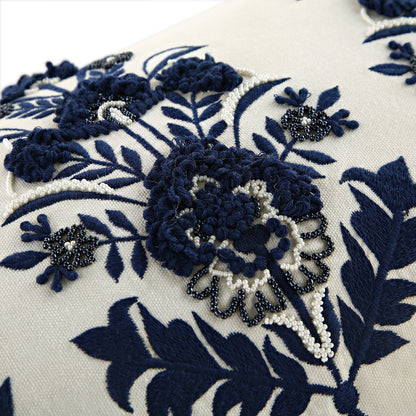 Coussin rectangulaire floral Saphira de la collection Indigo