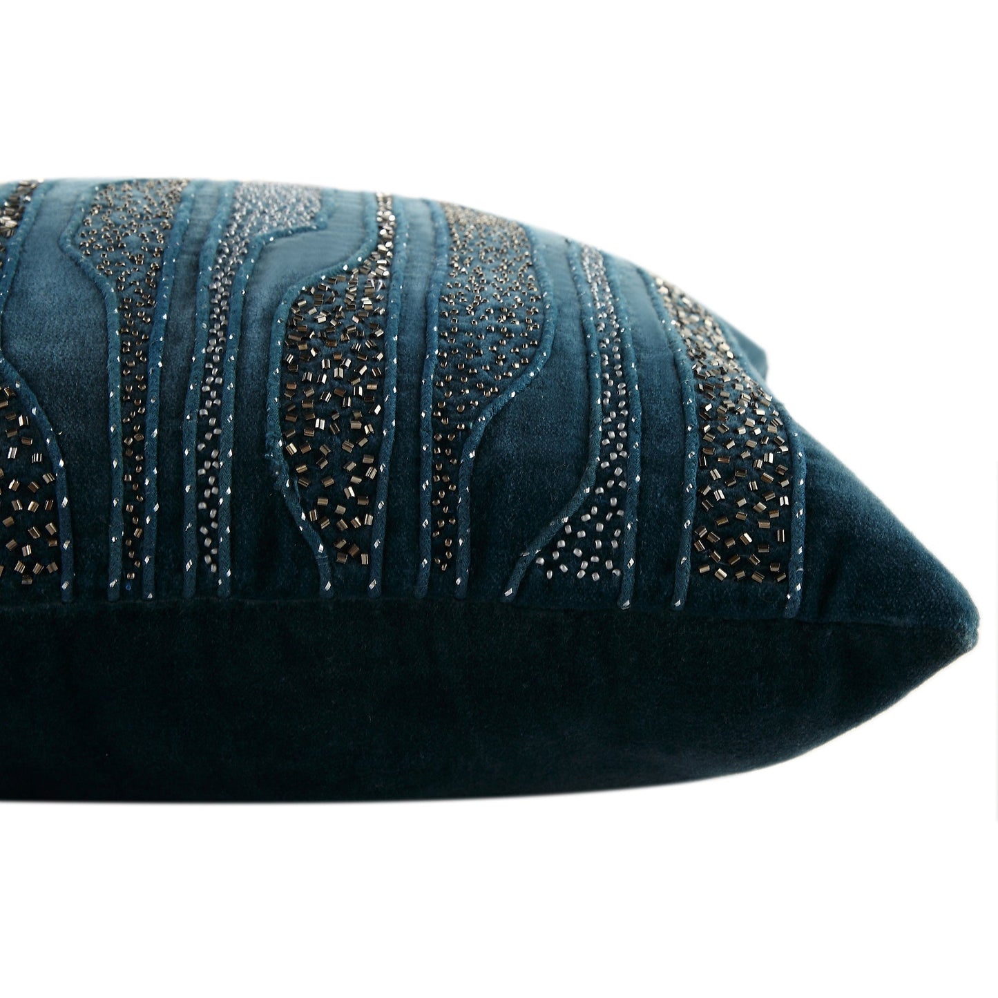 Oreiller en velours de coton bleu sarcelle à perles Zita de la collection Luxe