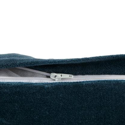 Oreiller en velours de coton bleu sarcelle à perles Zita de la collection Luxe
