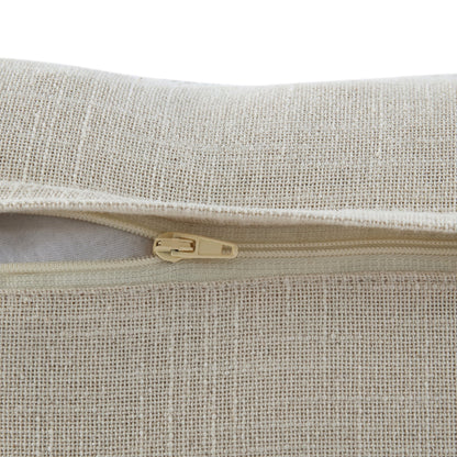 Coussin brodé à la main gris lunaire de la collection Ikat