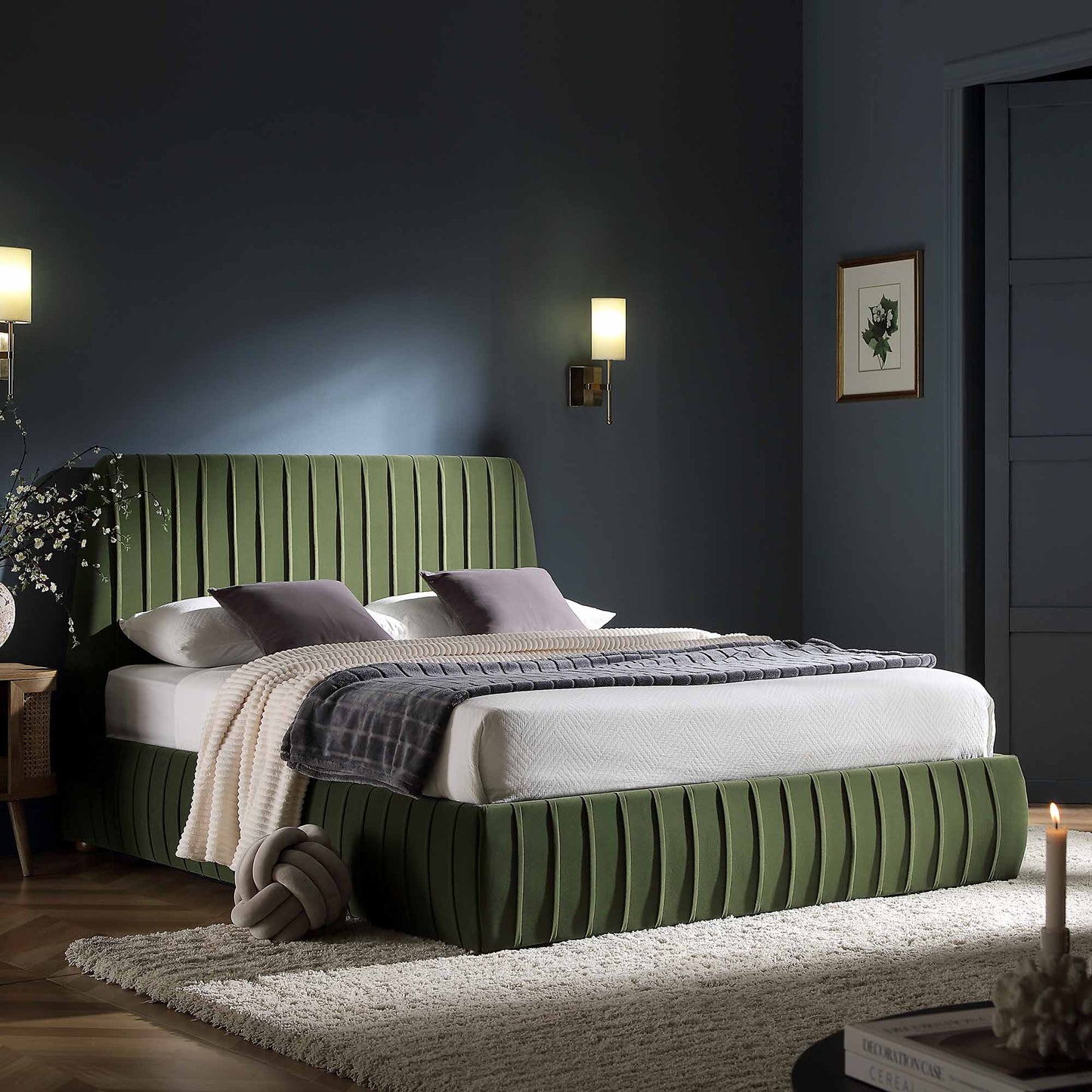Lit coffre ottoman plissé Helia, velours vert mousse