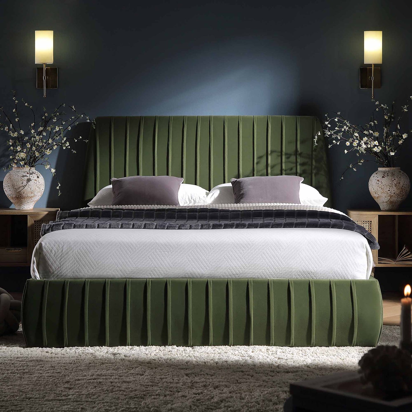 Lit coffre ottoman plissé Helia, velours vert mousse