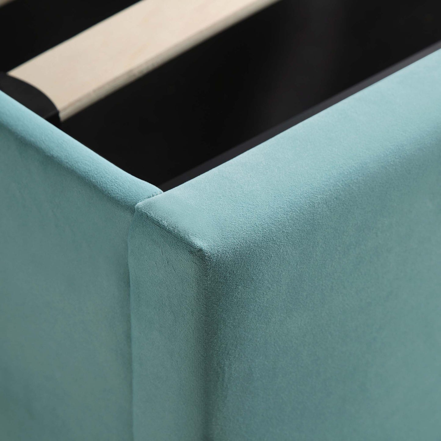 Lit de rangement ottoman en velours bleu écume de mer Wilton