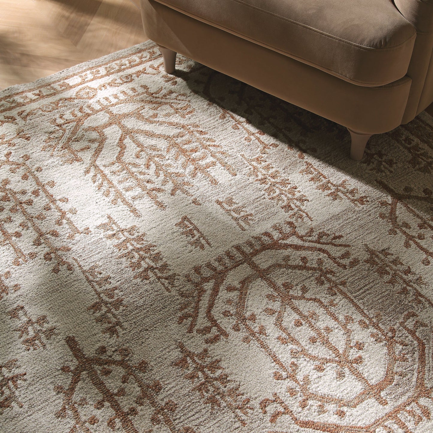 Tapis traditionnel en laine touffeté à la main de Varanasi