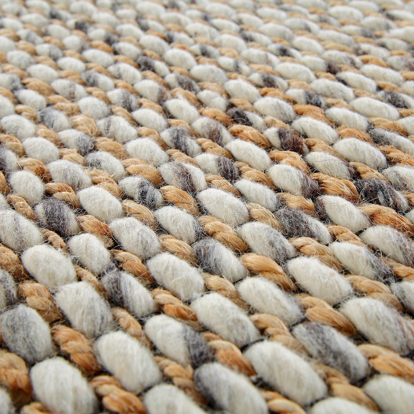 Tapis rond tressé à la main en laine et jute panachées du Kerala