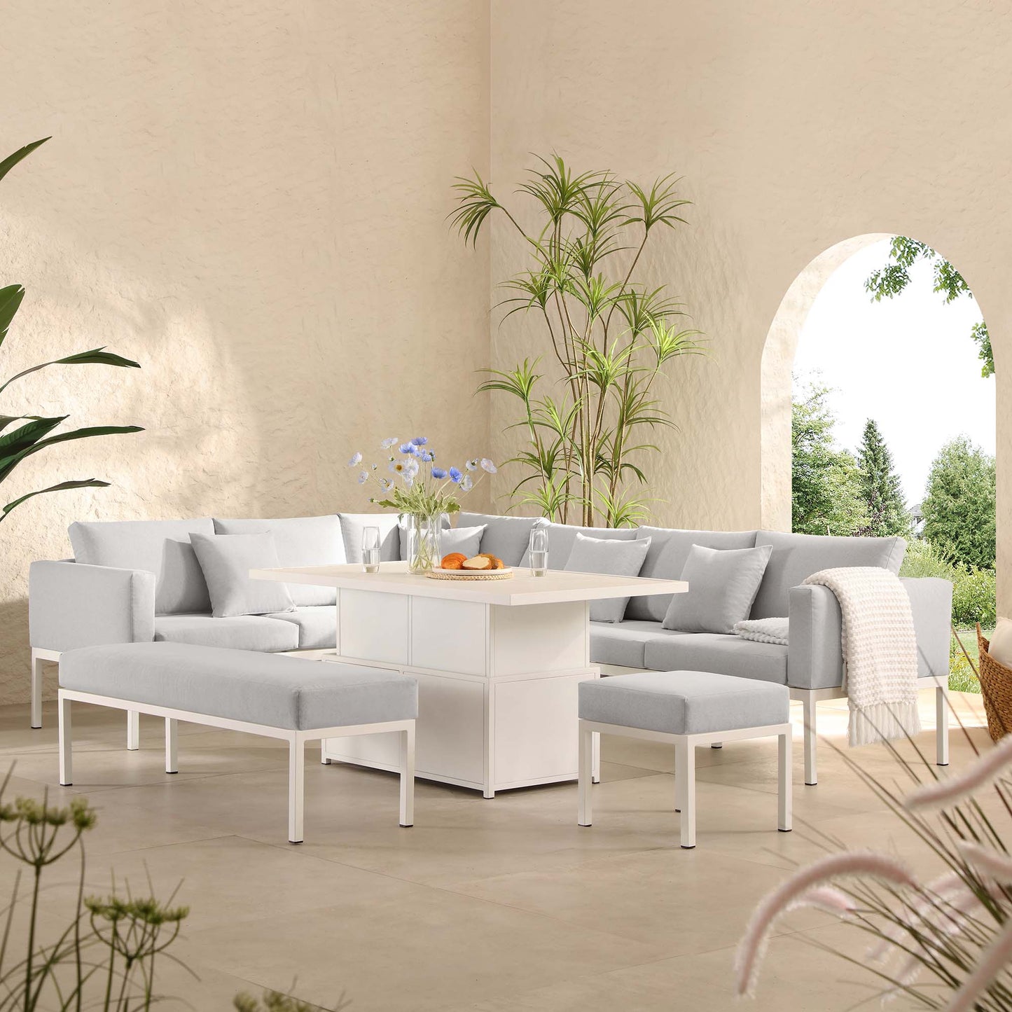 Ensemble de salle à manger d'angle Calabasas, grand format, en tissu et aluminium, avec table relevable, gris clair