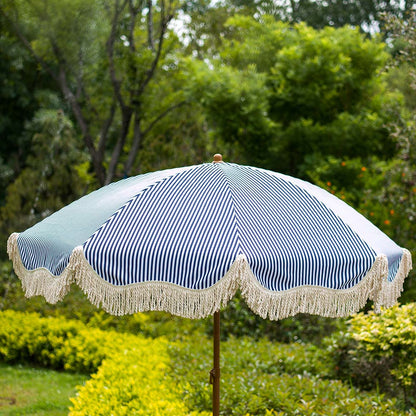 Parasol à franges inclinable à rayures bleues et blanches Gabriel