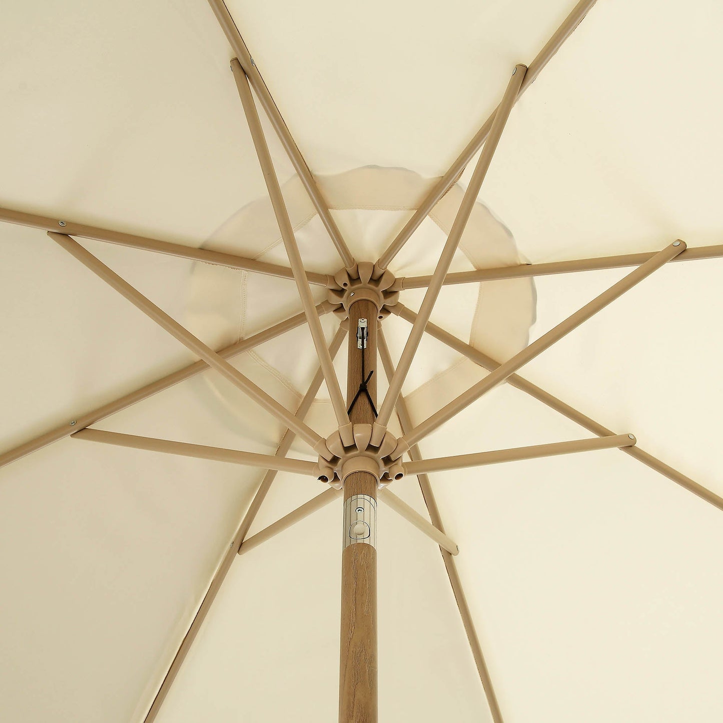 Parasol octogonal beige de 2,6 m à manivelle et inclinable avec bord festonné vert gazon