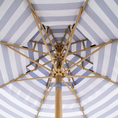 Parasol Fabienne à double manivelle et inclinable à rayures bleues et blanches 3M